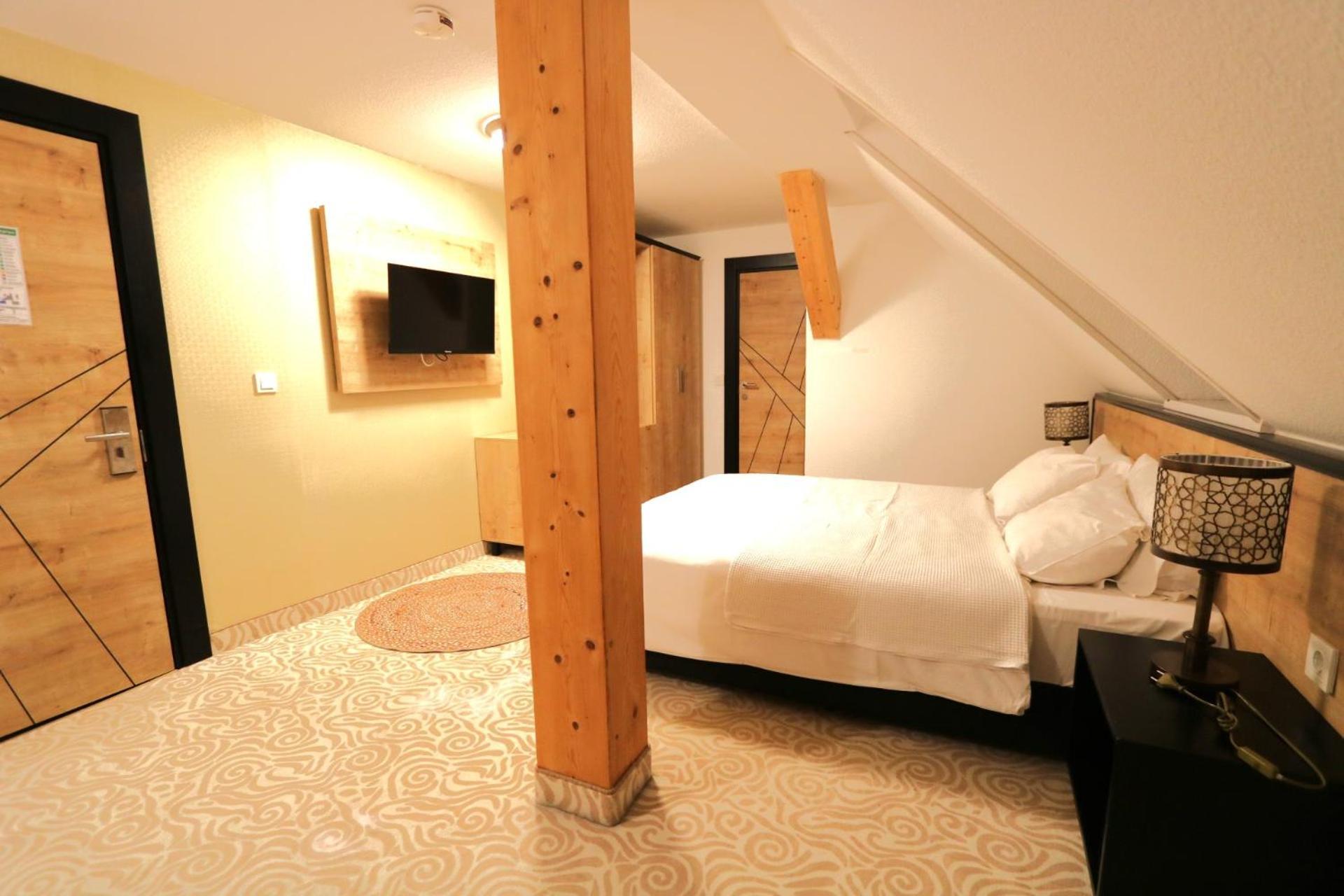 Am Fluss Saale Hotel Weißenfels Екстериор снимка
